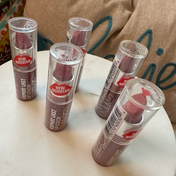 5 NEW!! NYC EXPERT LAST LIP STICK, BERRY ME, PURPLE CRUSH - Picture 2 of 2